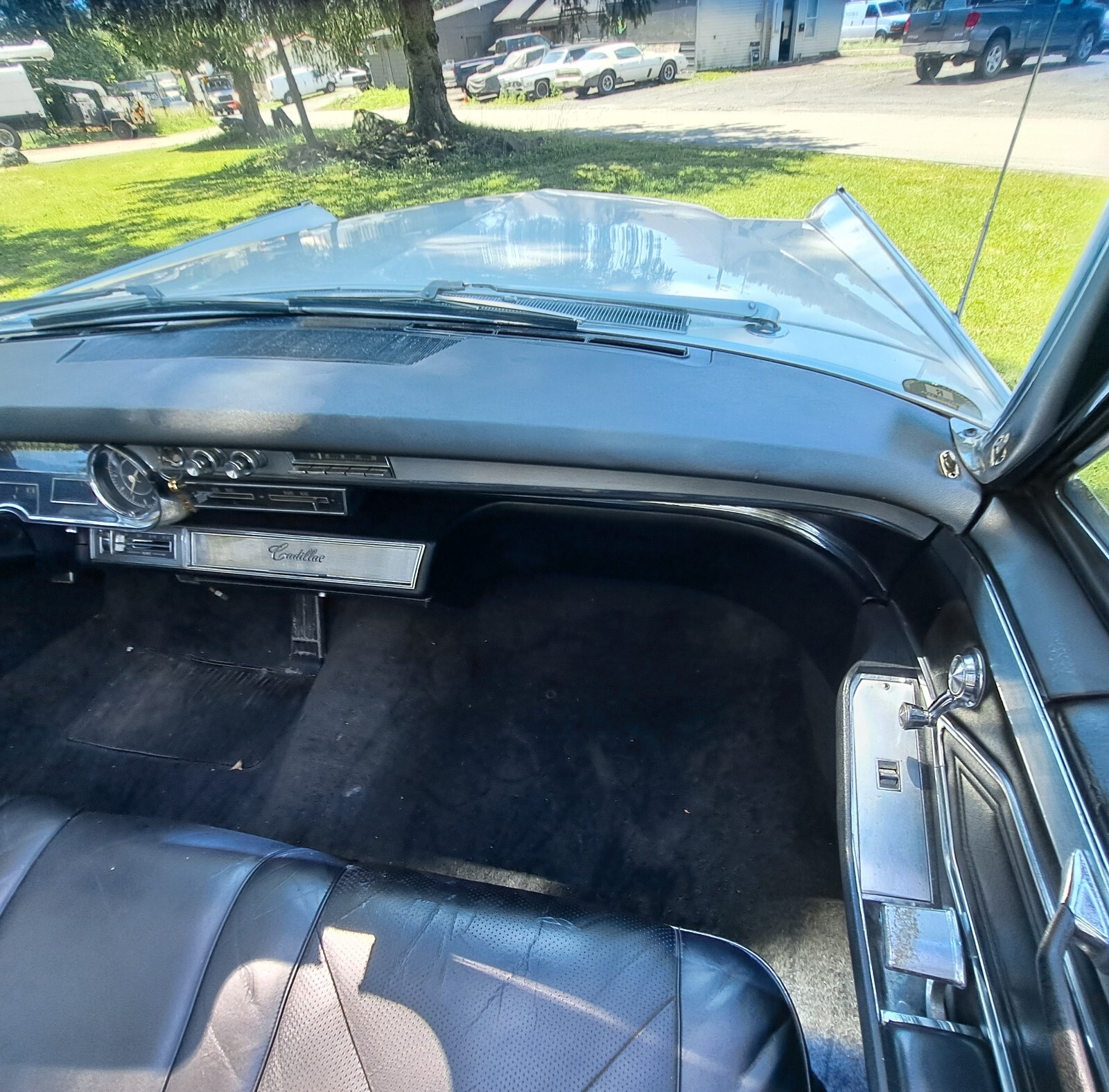 Cadillac-DeVille-1965-Convertible-27