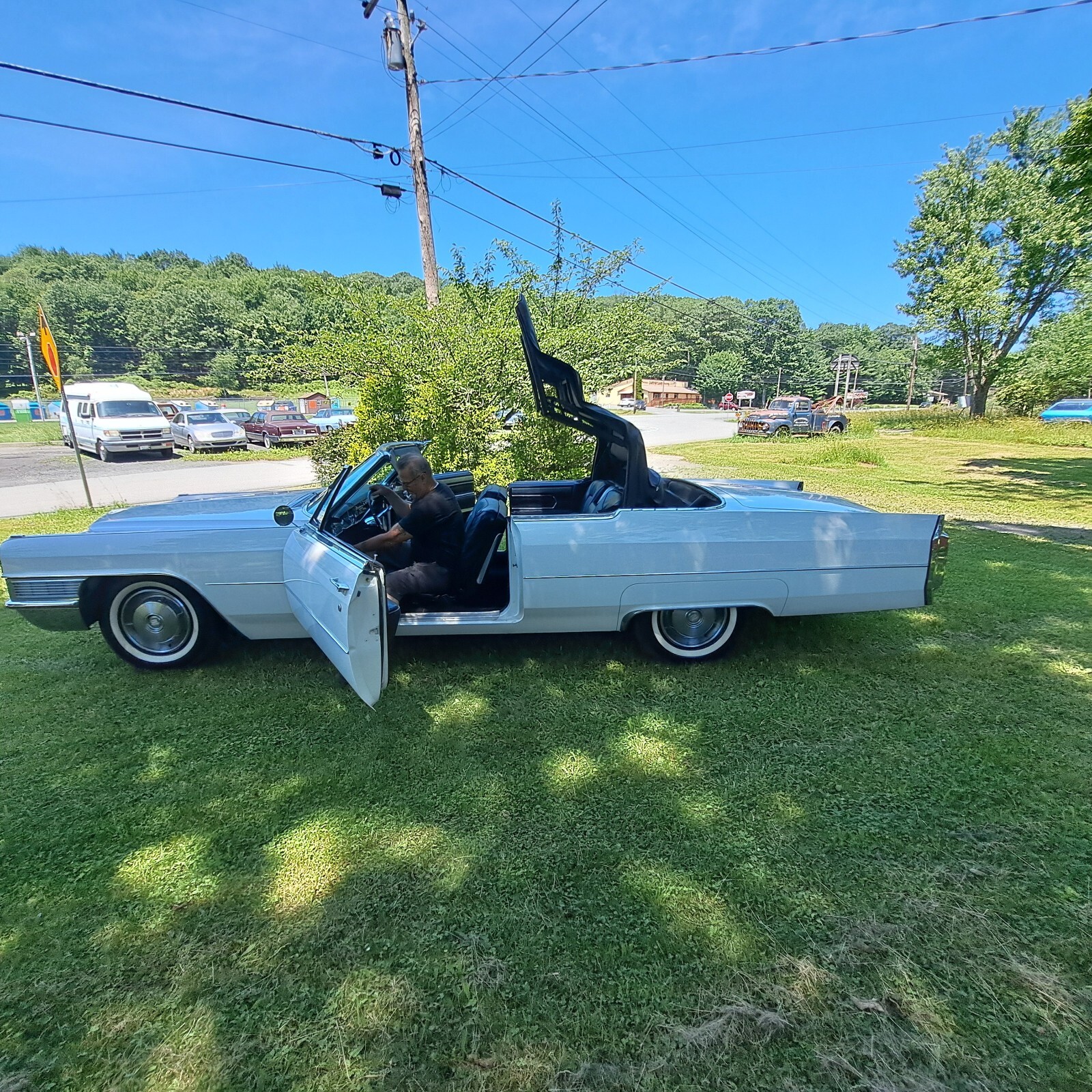 Cadillac-DeVille-1965-Convertible-5