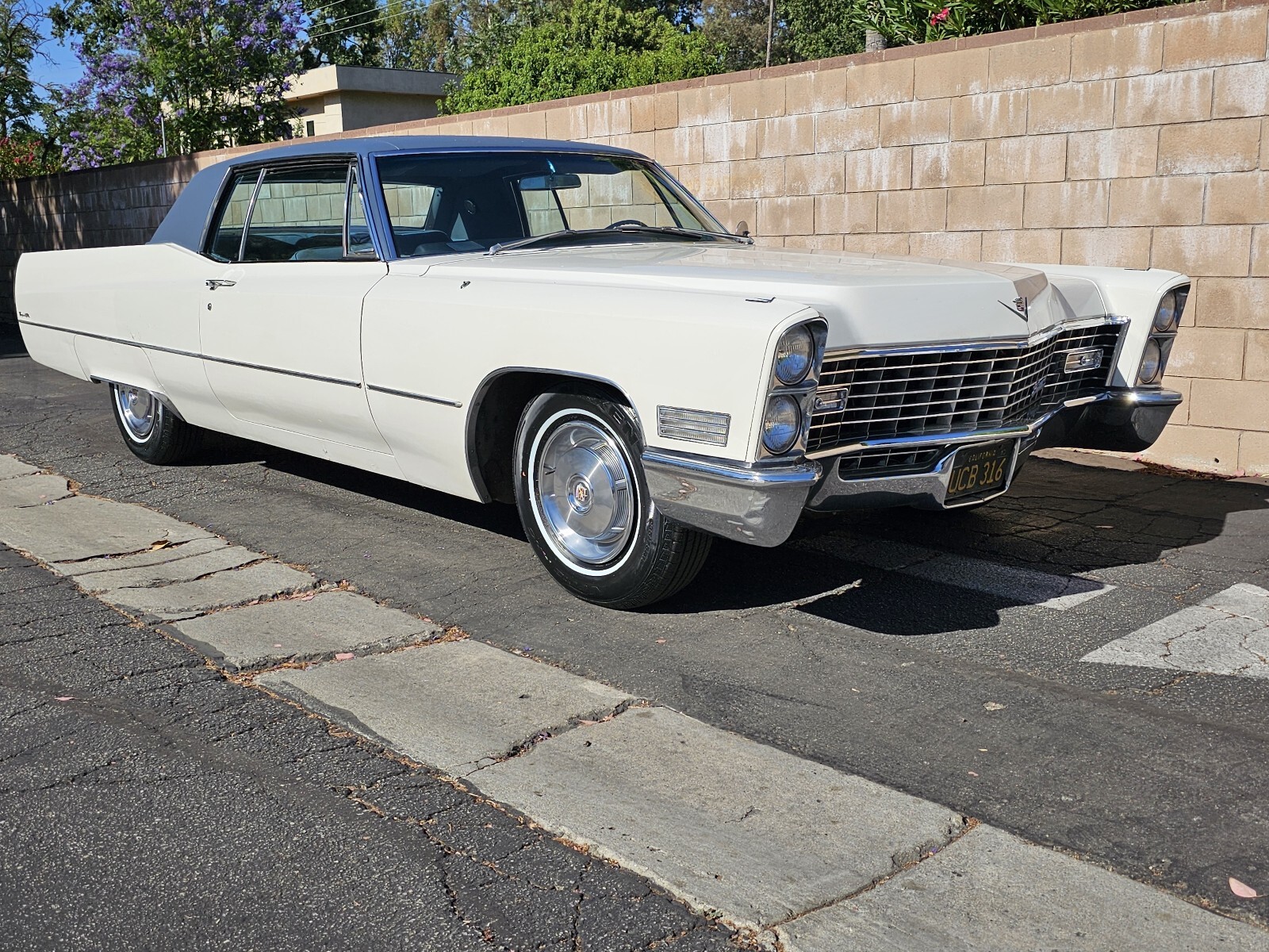 Cadillac-DeVille-1967-23