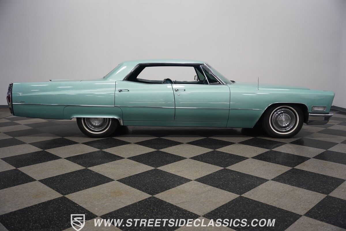 Cadillac-DeVille-1968-Hardtop-17