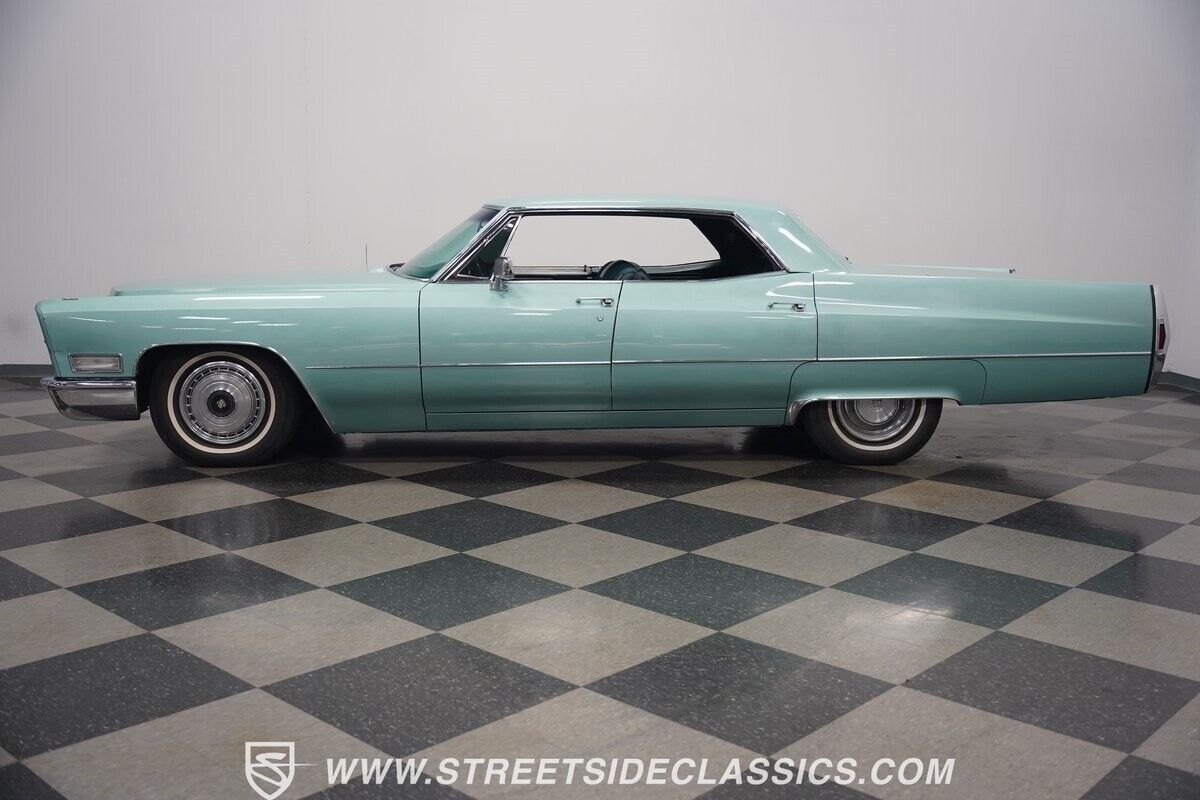 Cadillac-DeVille-1968-Hardtop-2