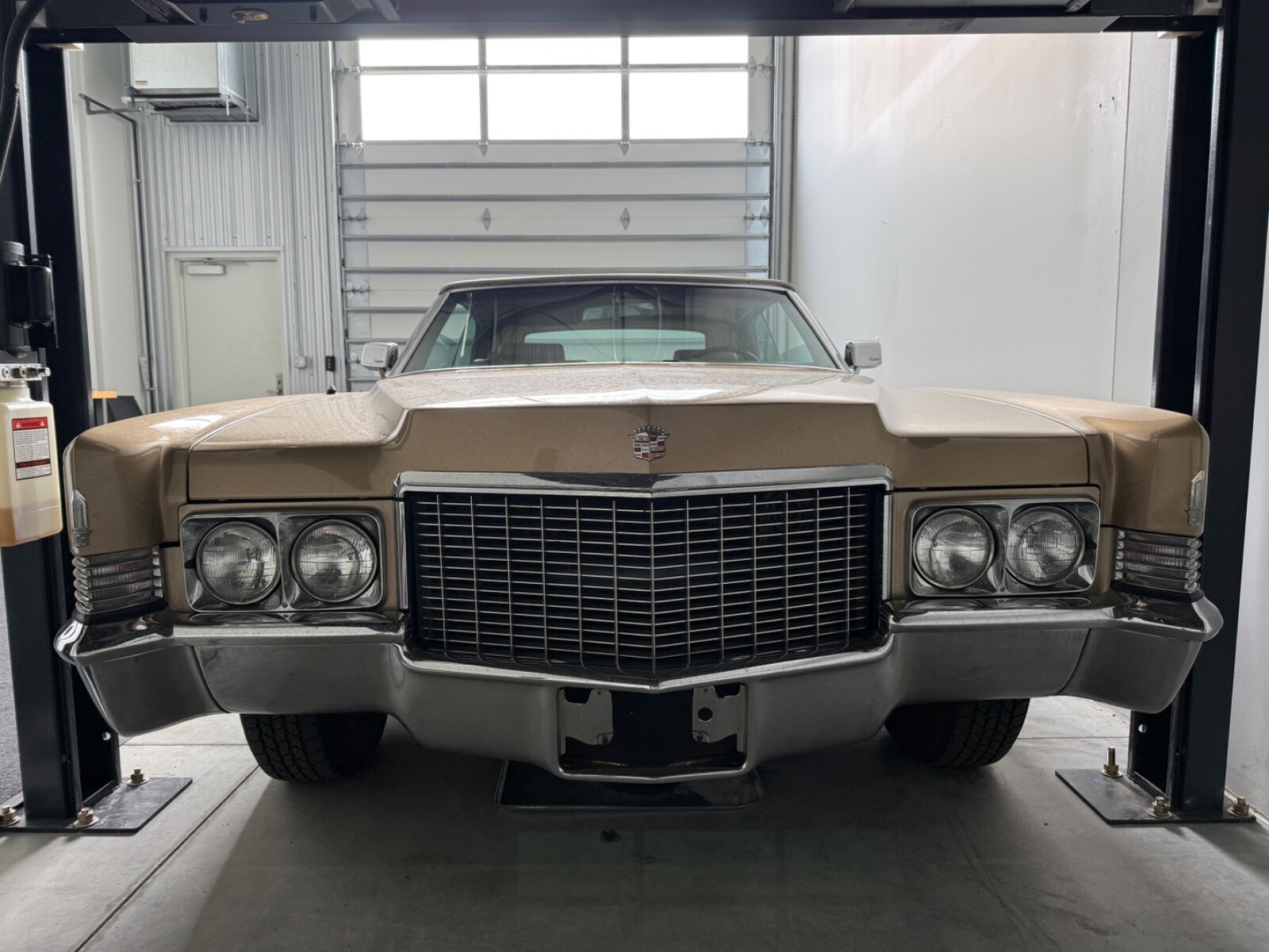 Cadillac-DeVille-1970-Coupe-10