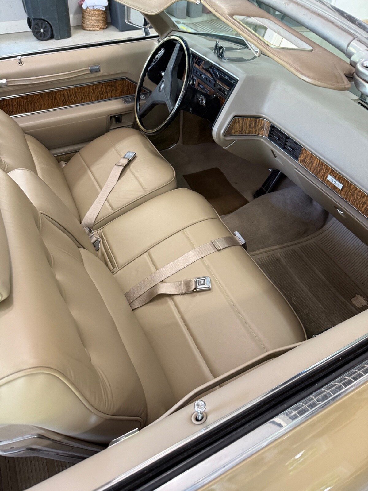 Cadillac-DeVille-1970-Coupe-5