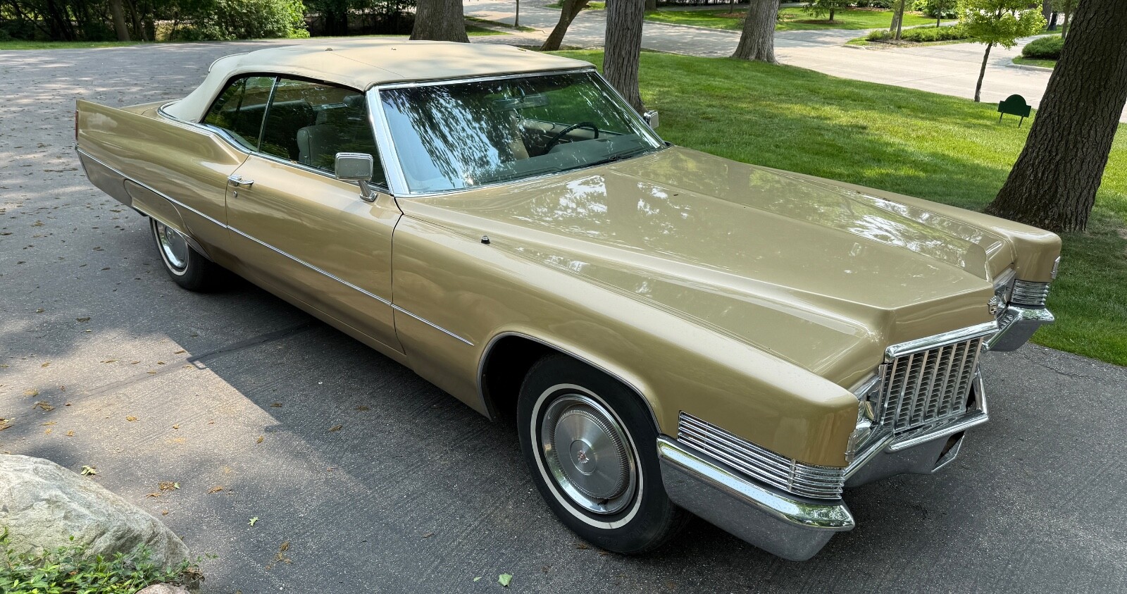 Cadillac-DeVille-1970-Coupe