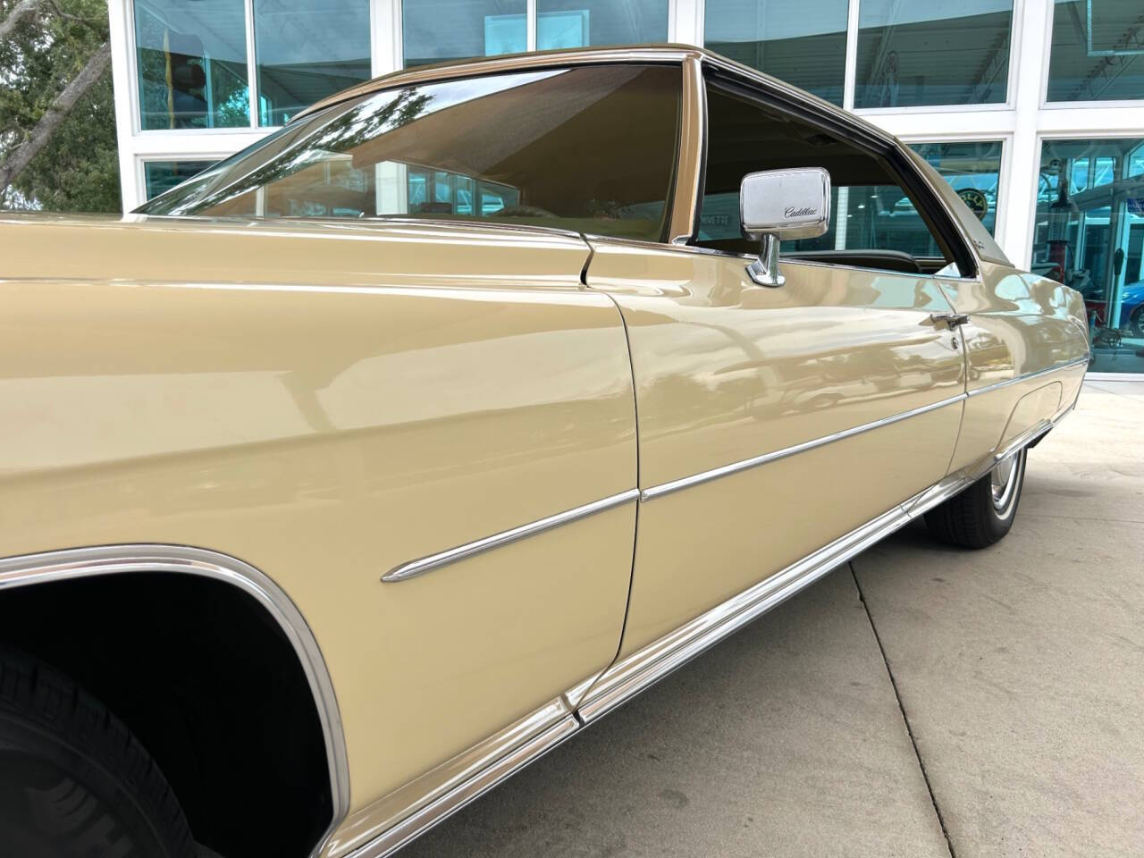 Cadillac-DeVille-1973-Coupe-10