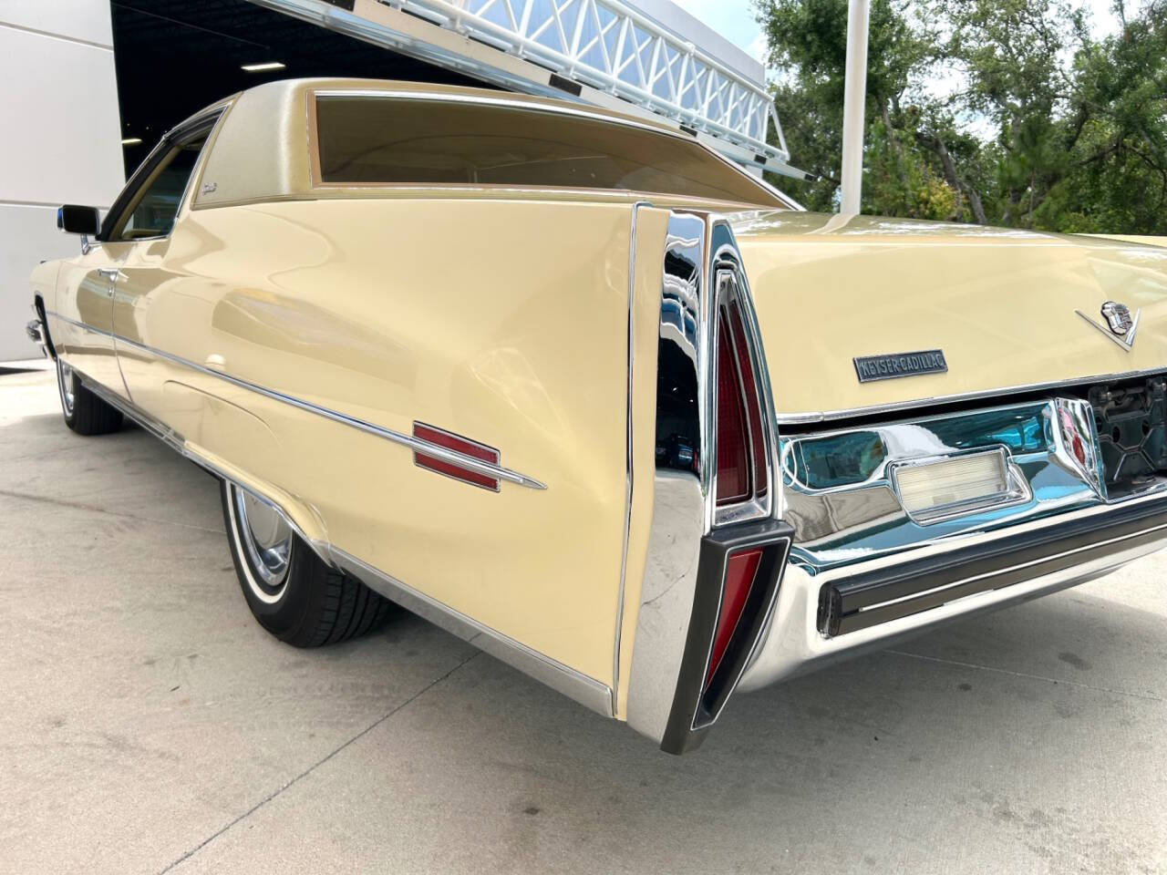 Cadillac-DeVille-1973-Coupe-12
