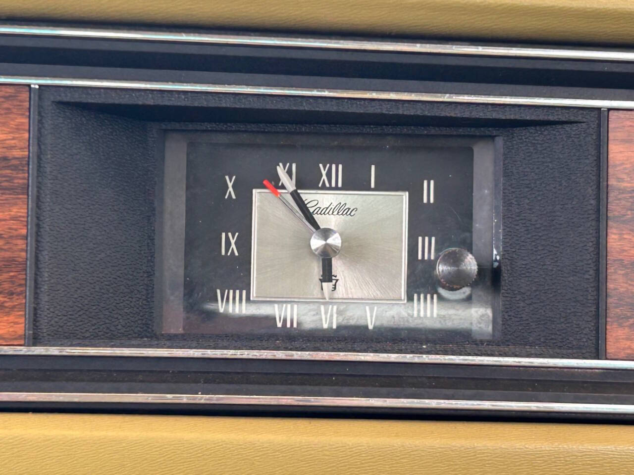Cadillac-DeVille-1973-Coupe-30