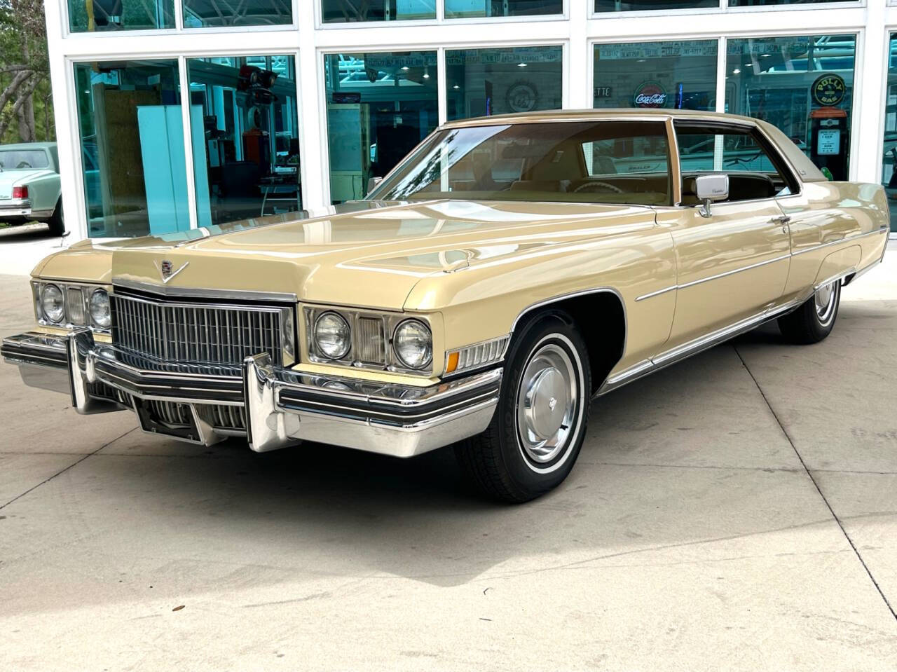 Cadillac-DeVille-1973-Coupe-8