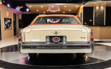 Cadillac-DeVille-1977-Coupe-13