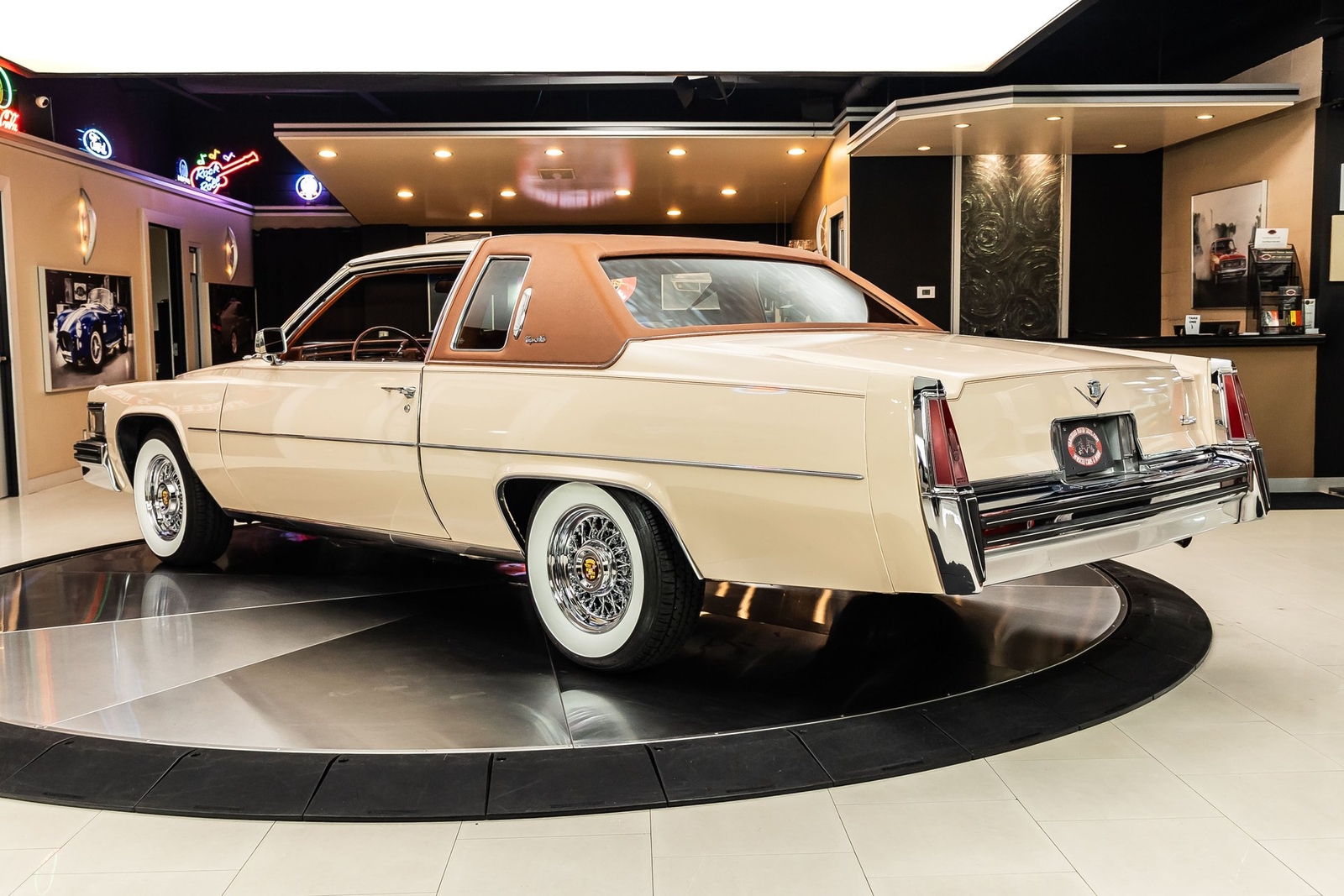 Cadillac-DeVille-1977-Coupe-15