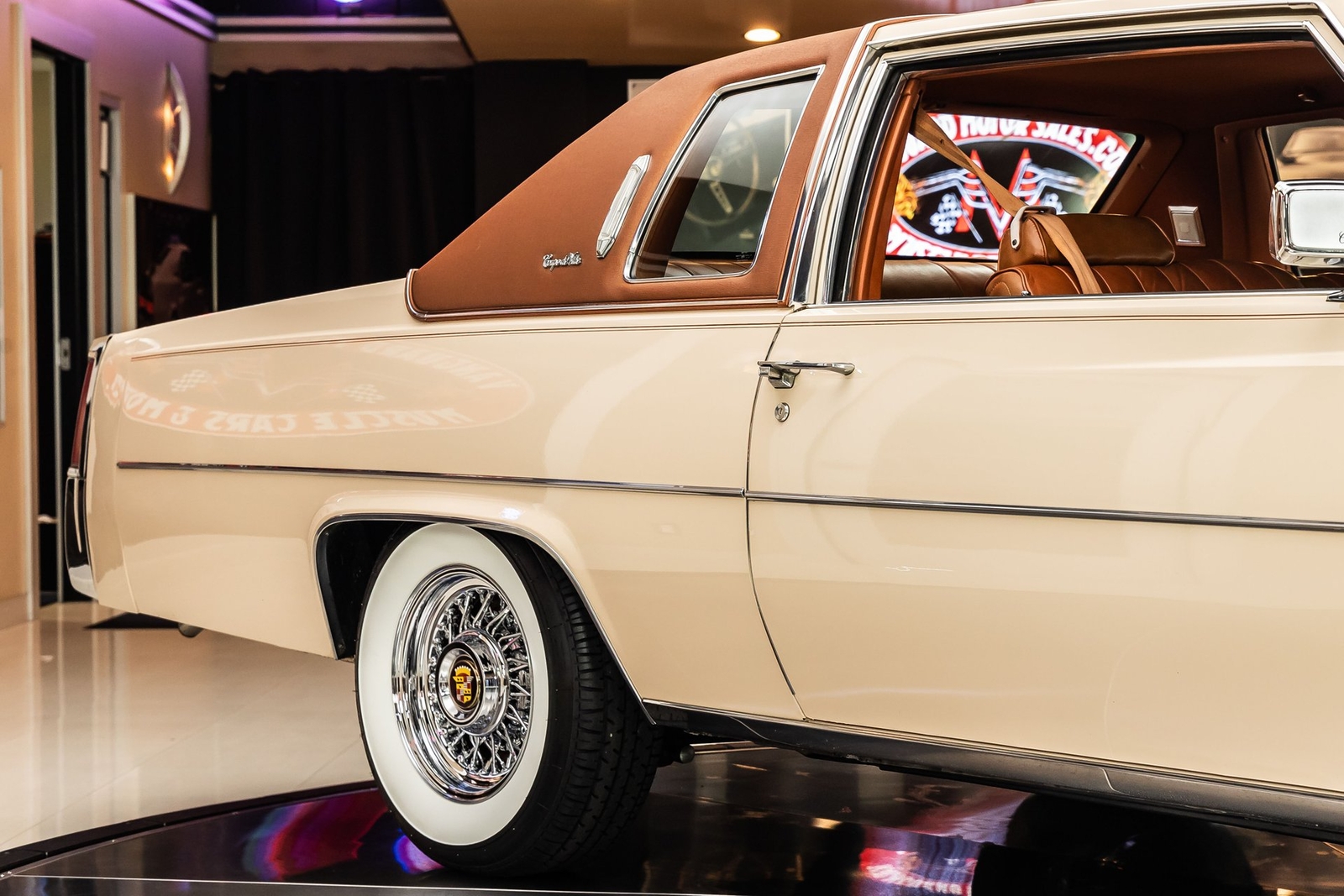 Cadillac-DeVille-1977-Coupe-21