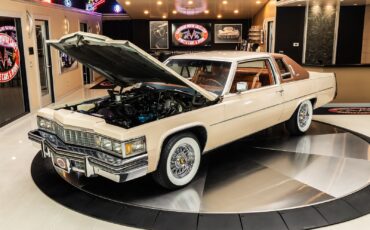 Cadillac-DeVille-1977-Coupe-5