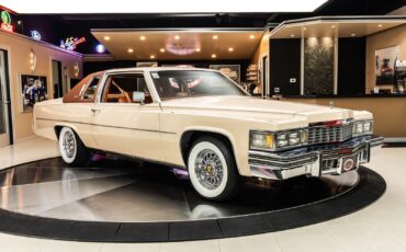 Cadillac-DeVille-1977-Coupe-8