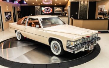 Cadillac-DeVille-1977-Coupe-9