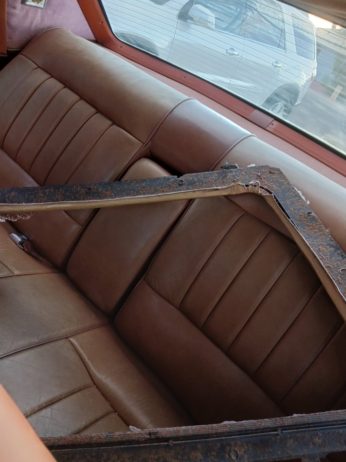 Cadillac-DeVille-1978-11