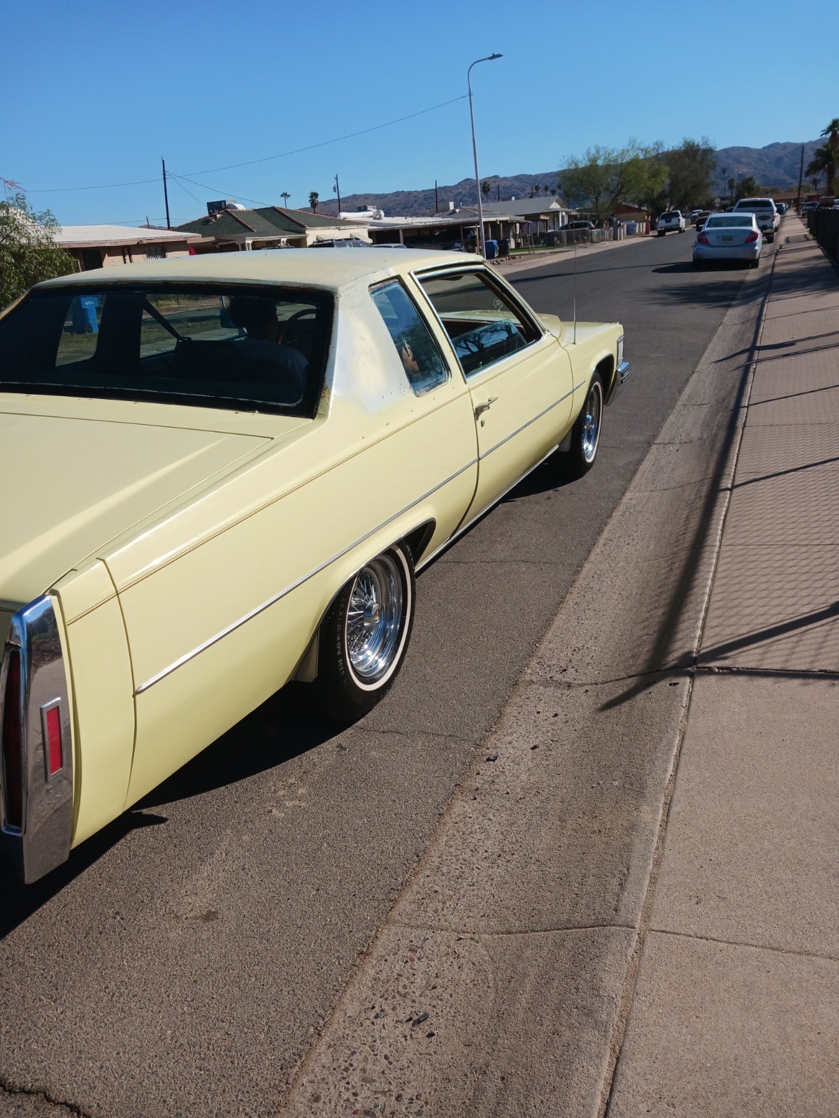 Cadillac-DeVille-1978-3