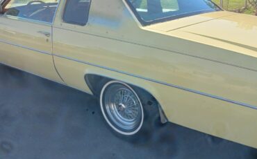 Cadillac-DeVille-1978-4