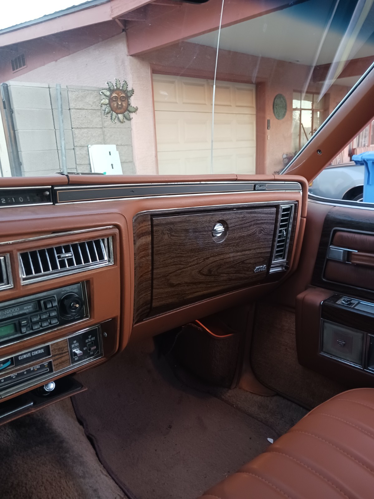 Cadillac-DeVille-1978-9