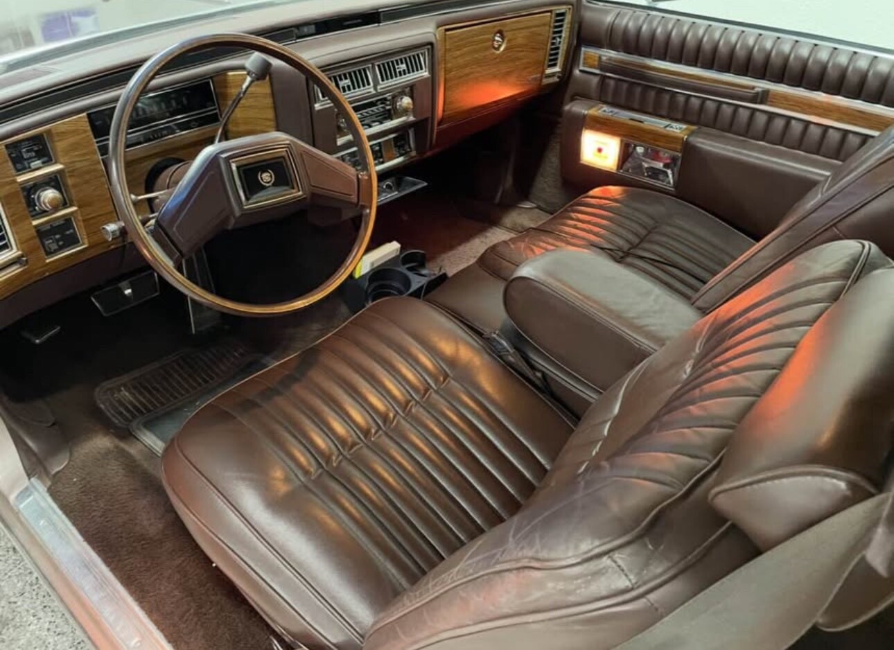 Cadillac-DeVille-1984-Coupe-2