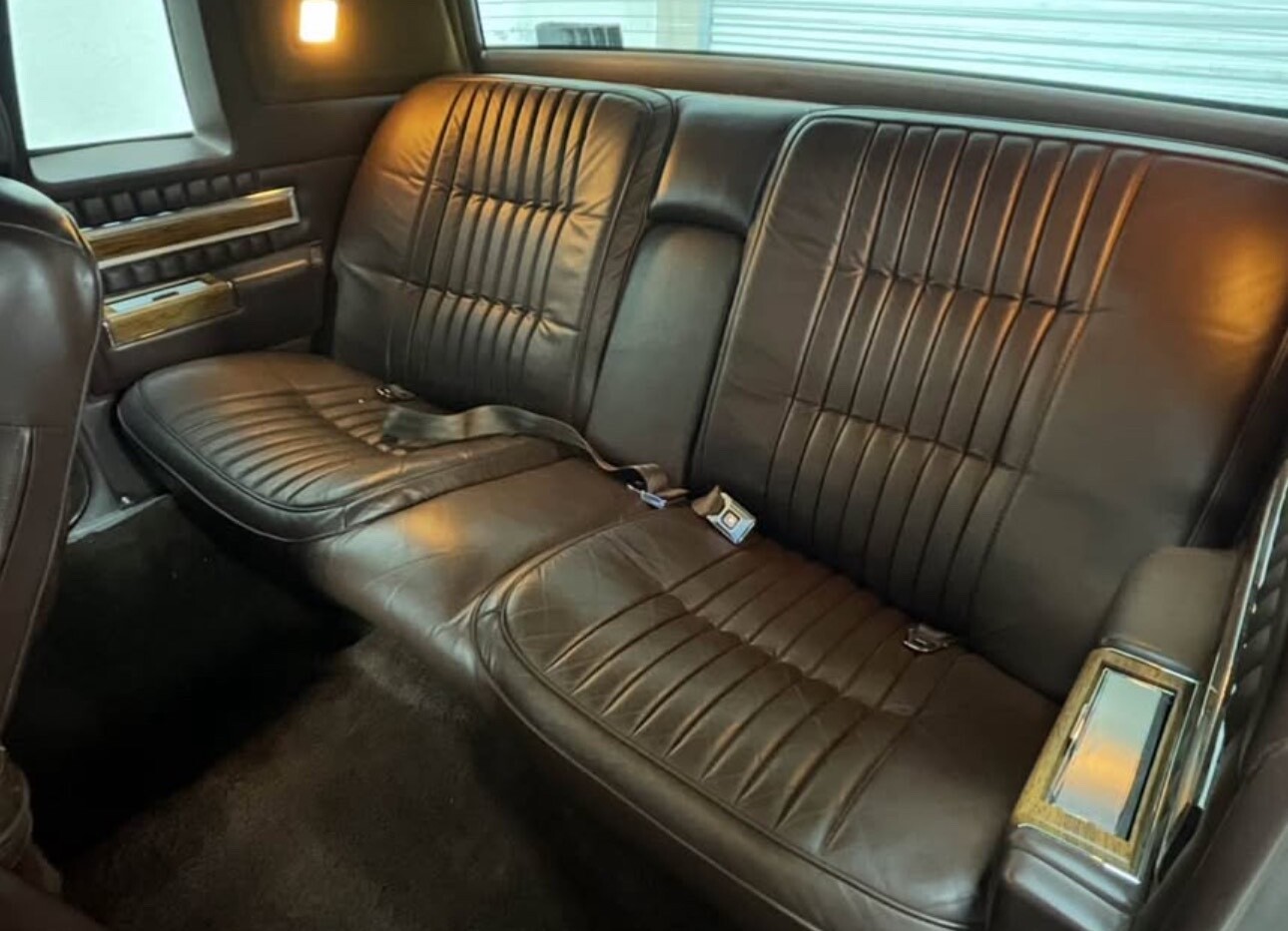 Cadillac-DeVille-1984-Coupe-3