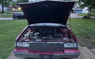 Cadillac-DeVille-1988-1