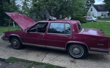 Cadillac-DeVille-1988-2