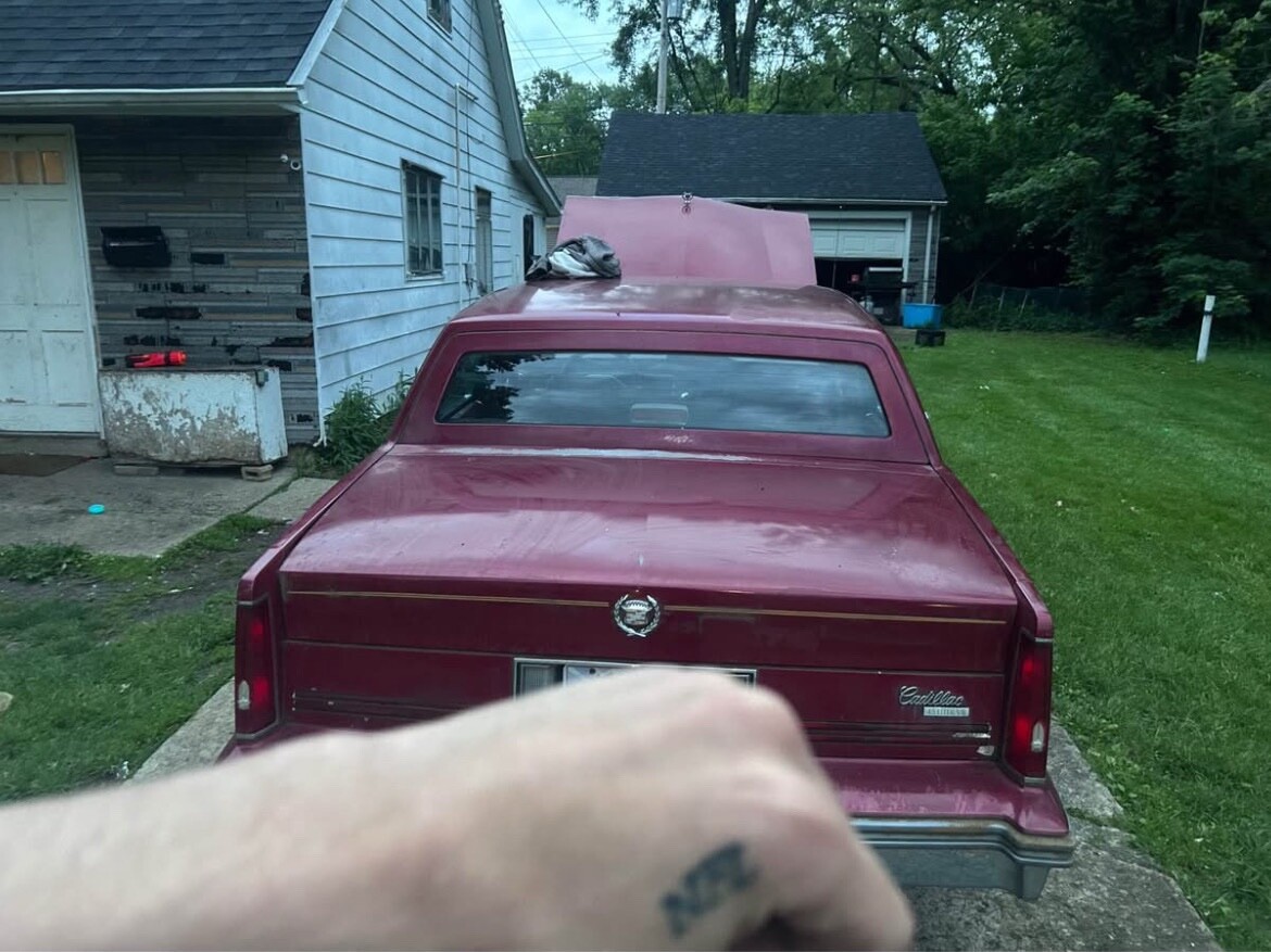Cadillac-DeVille-1988-3