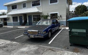 Cadillac-DeVille-1992-Sedan-2