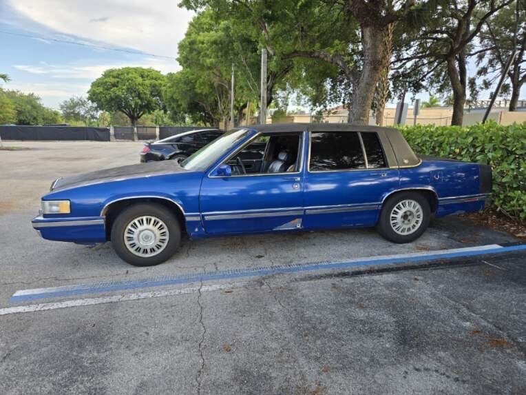 Cadillac-DeVille-1992-Sedan-4
