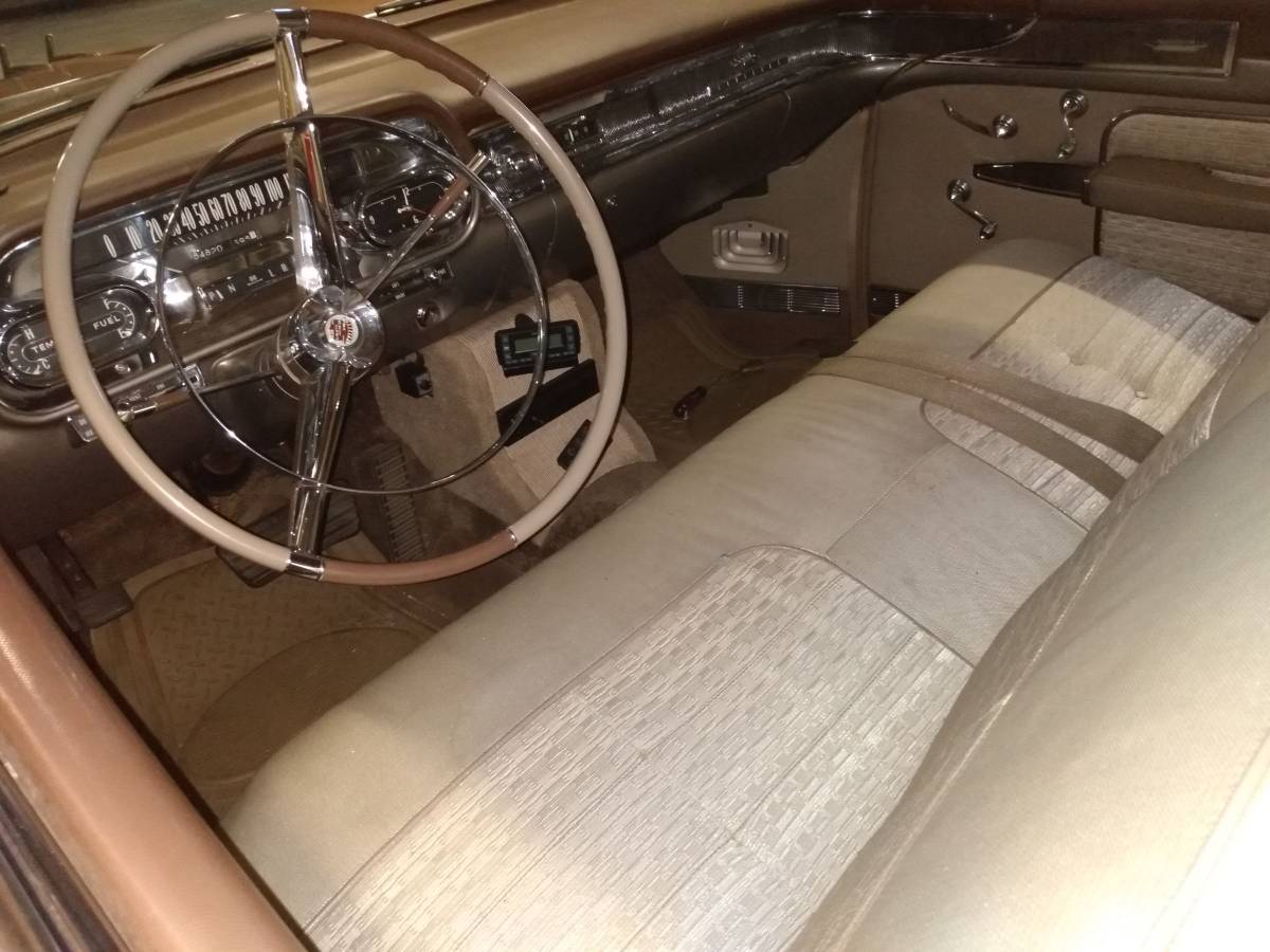 Cadillac-Deville-1958-brown-2
