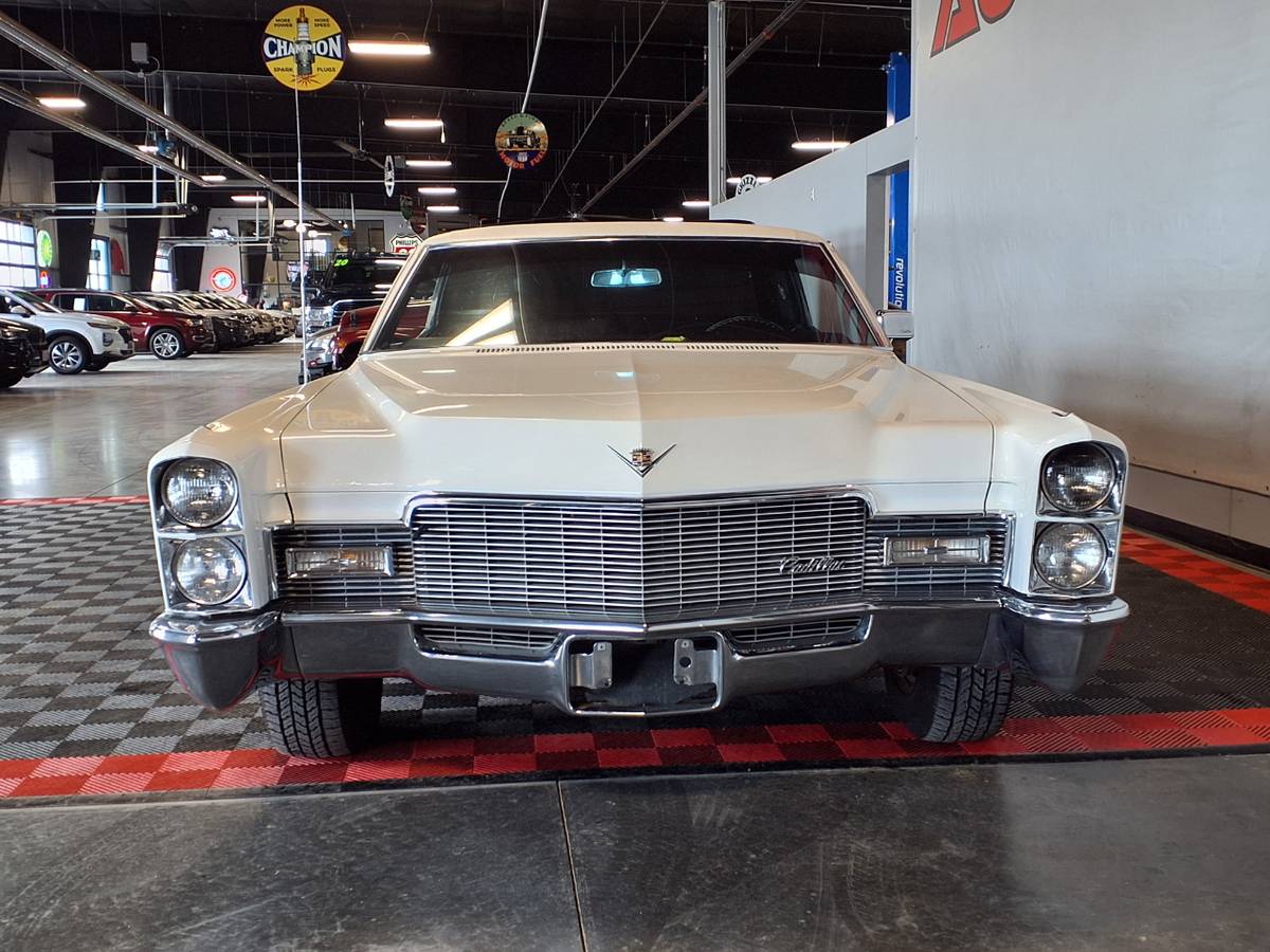 Cadillac-Deville-1968-white-1