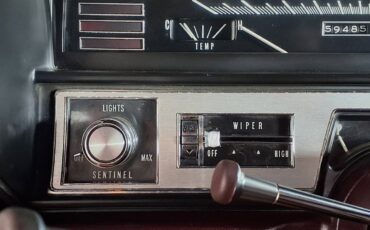 Cadillac-Deville-1968-white-17