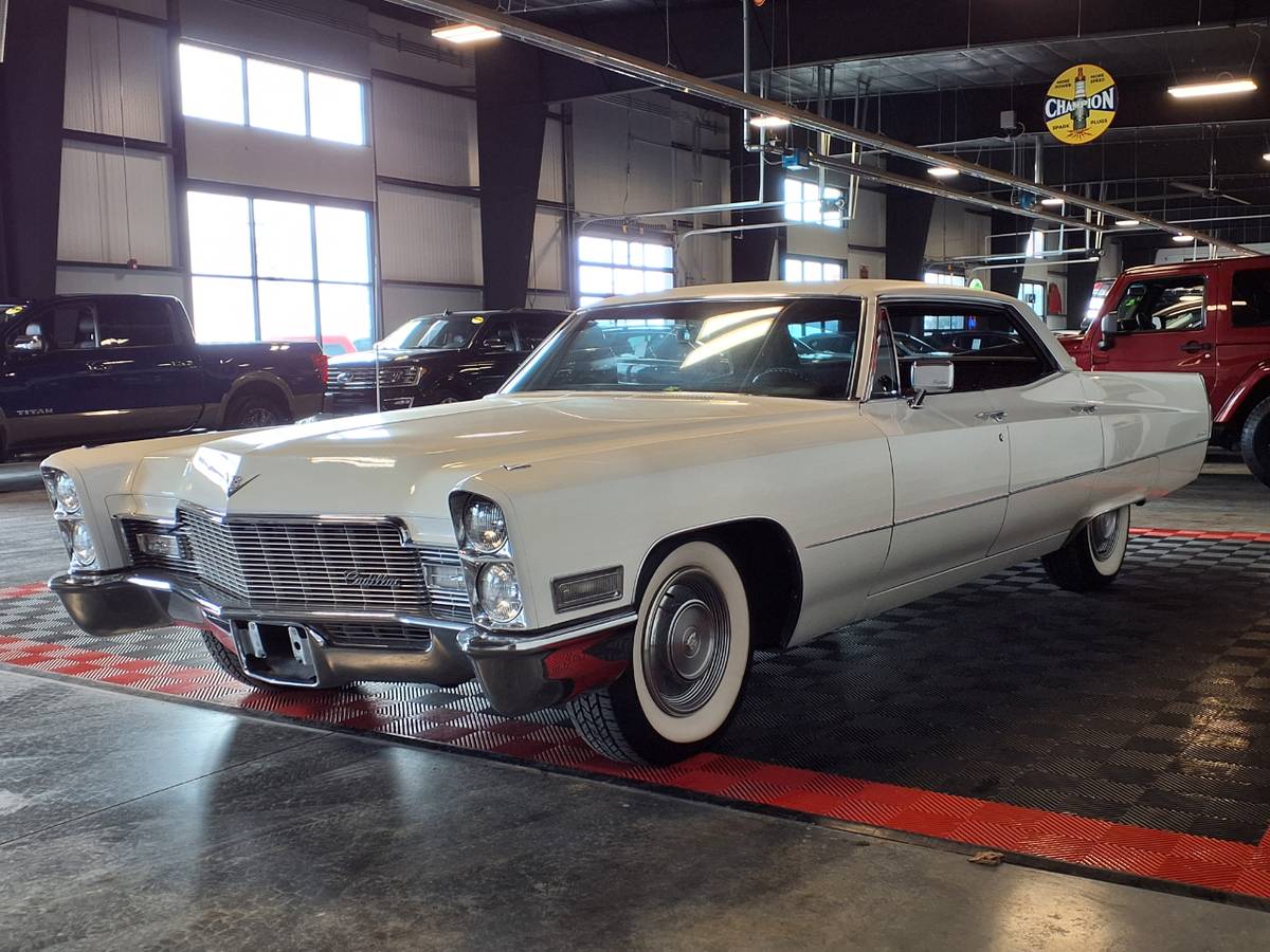 Cadillac-Deville-1968-white-2