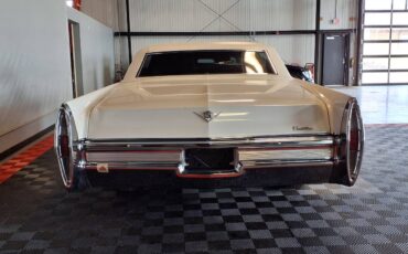 Cadillac-Deville-1968-white-4