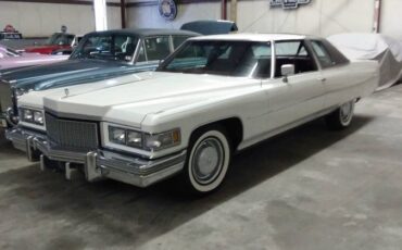 Cadillac-Deville-1975-white