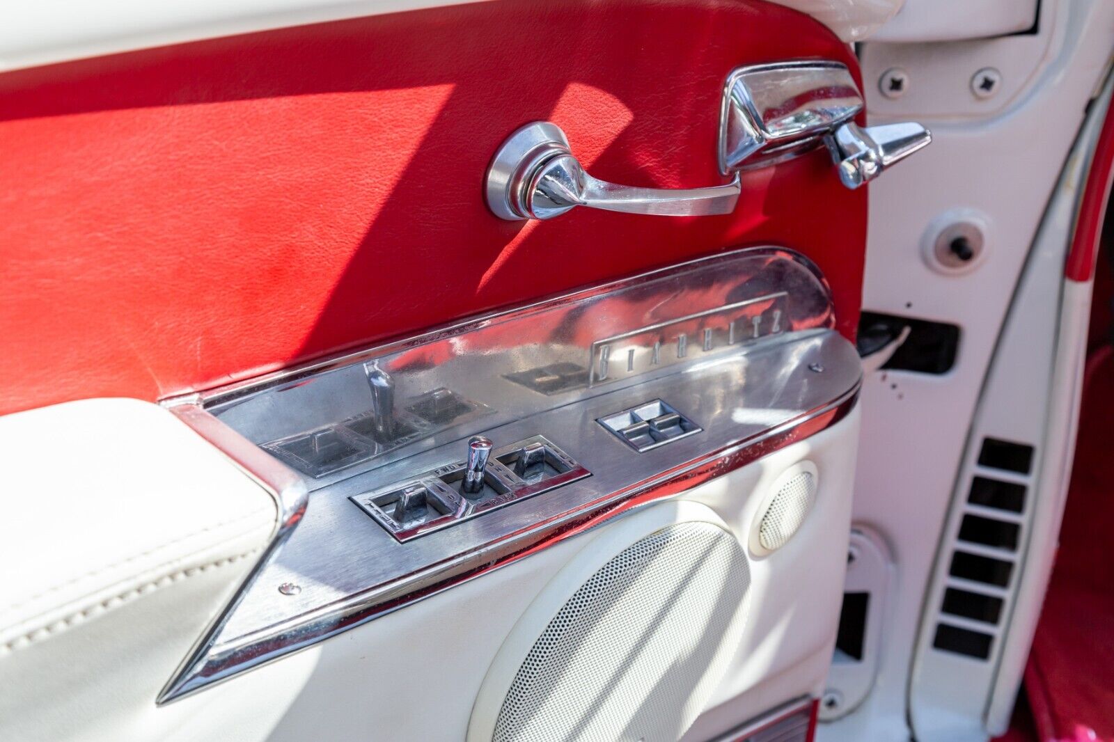 Cadillac-Eldorado-1958-Convertible-25
