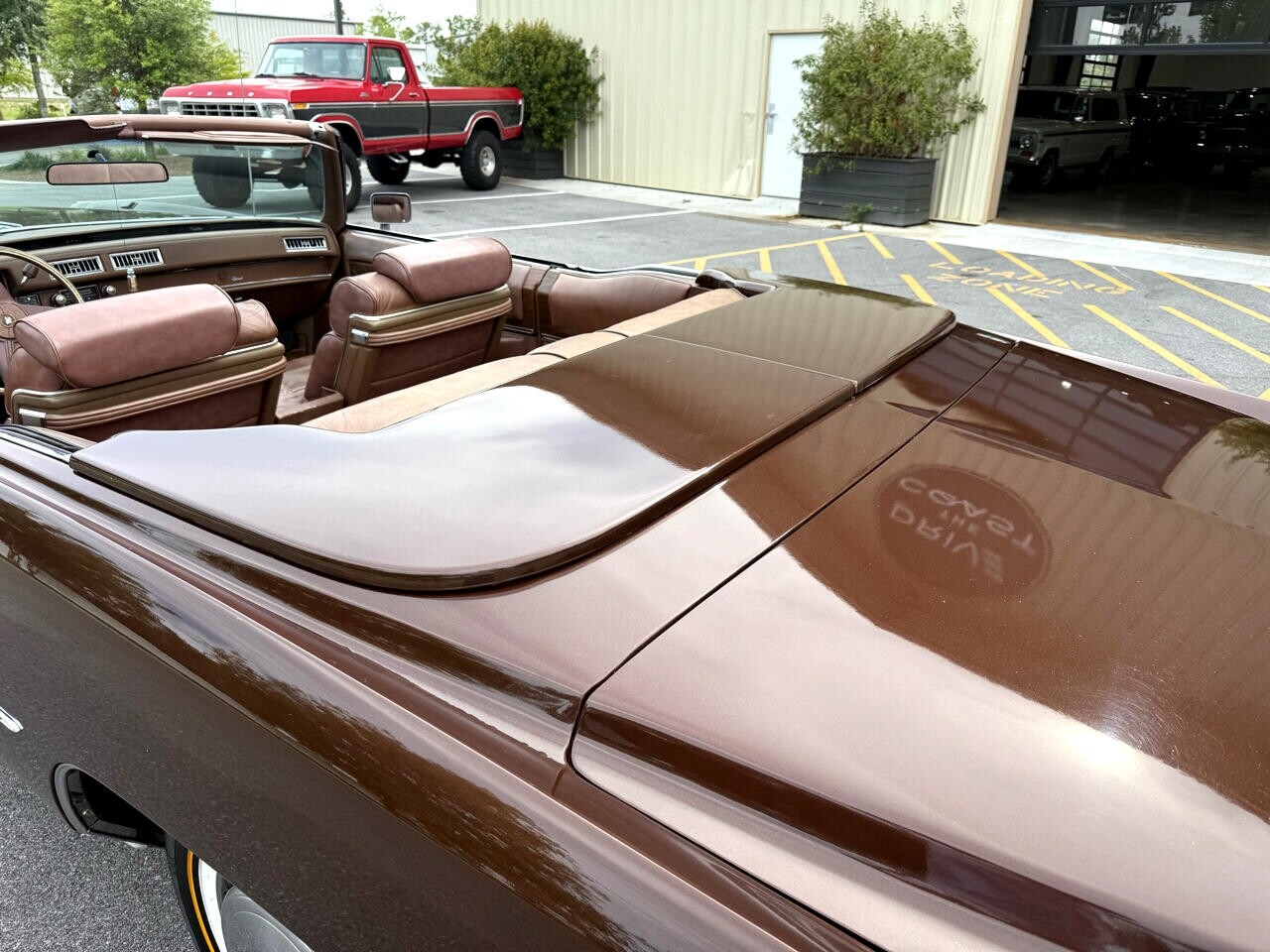 Cadillac-Eldorado-1975-Classic-Car-20