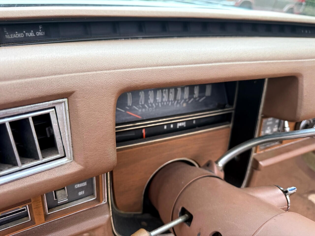 Cadillac-Eldorado-1975-Classic-Car-27