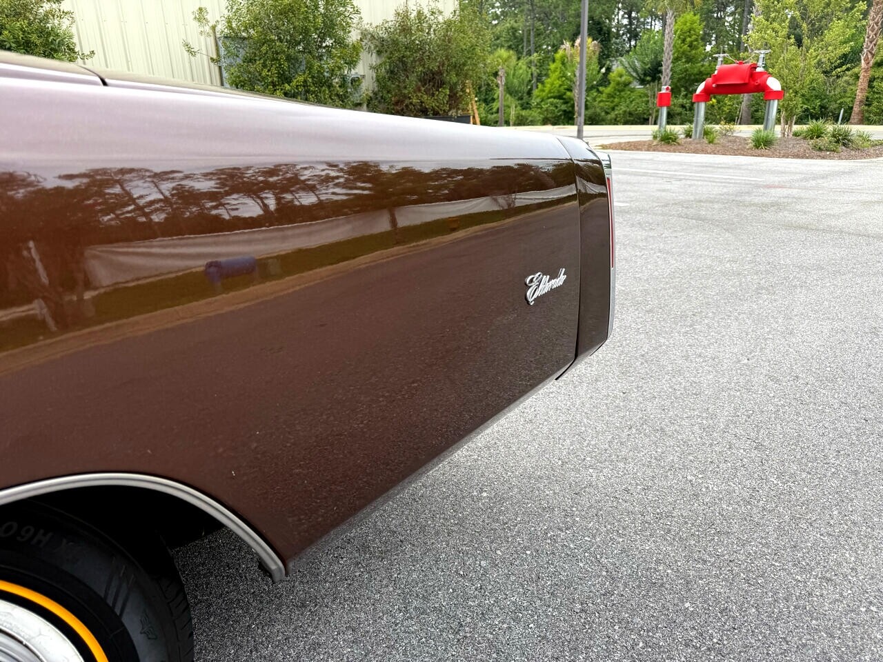 Cadillac-Eldorado-1975-Classic-Car-33