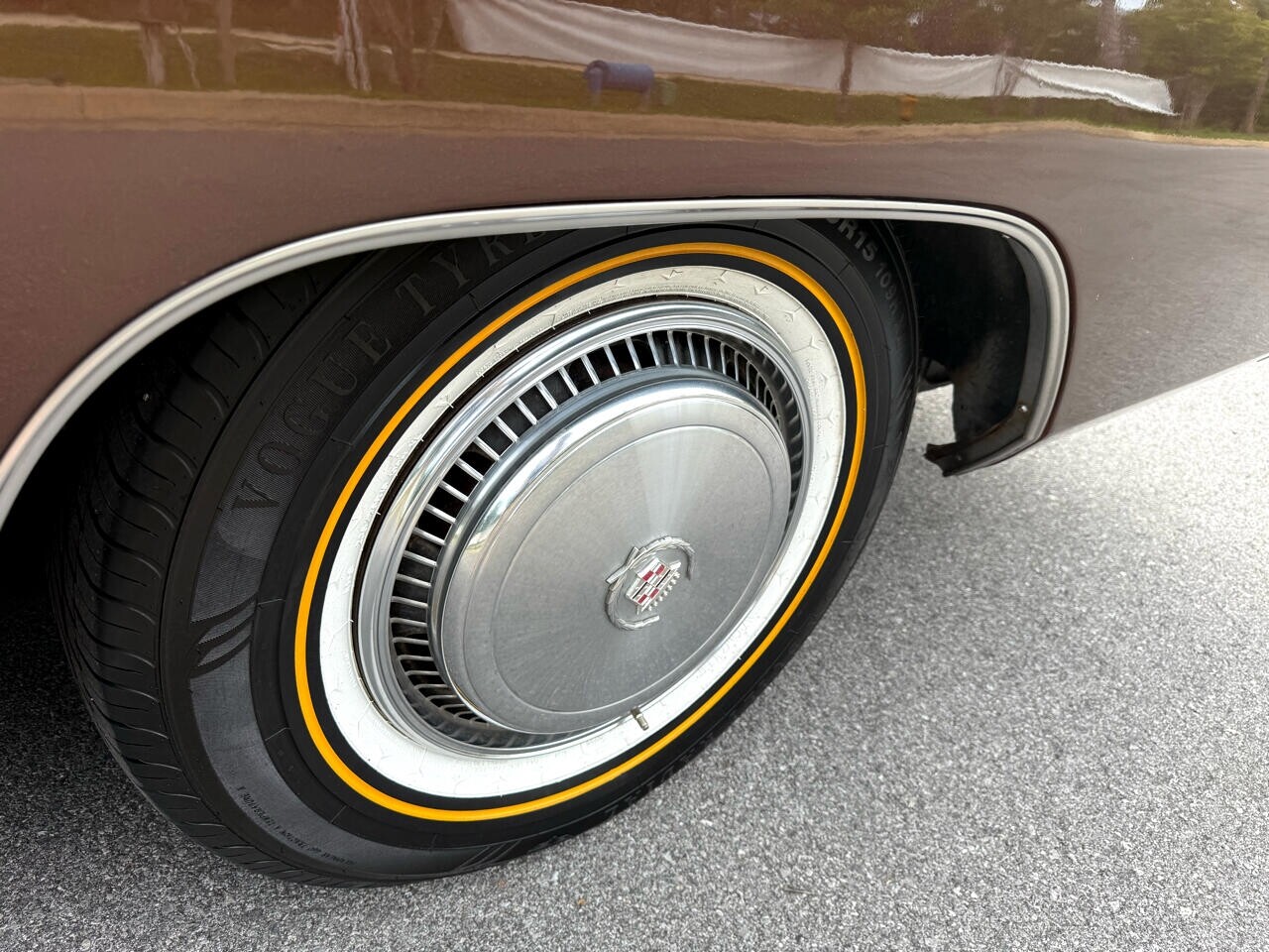Cadillac-Eldorado-1975-Classic-Car-36
