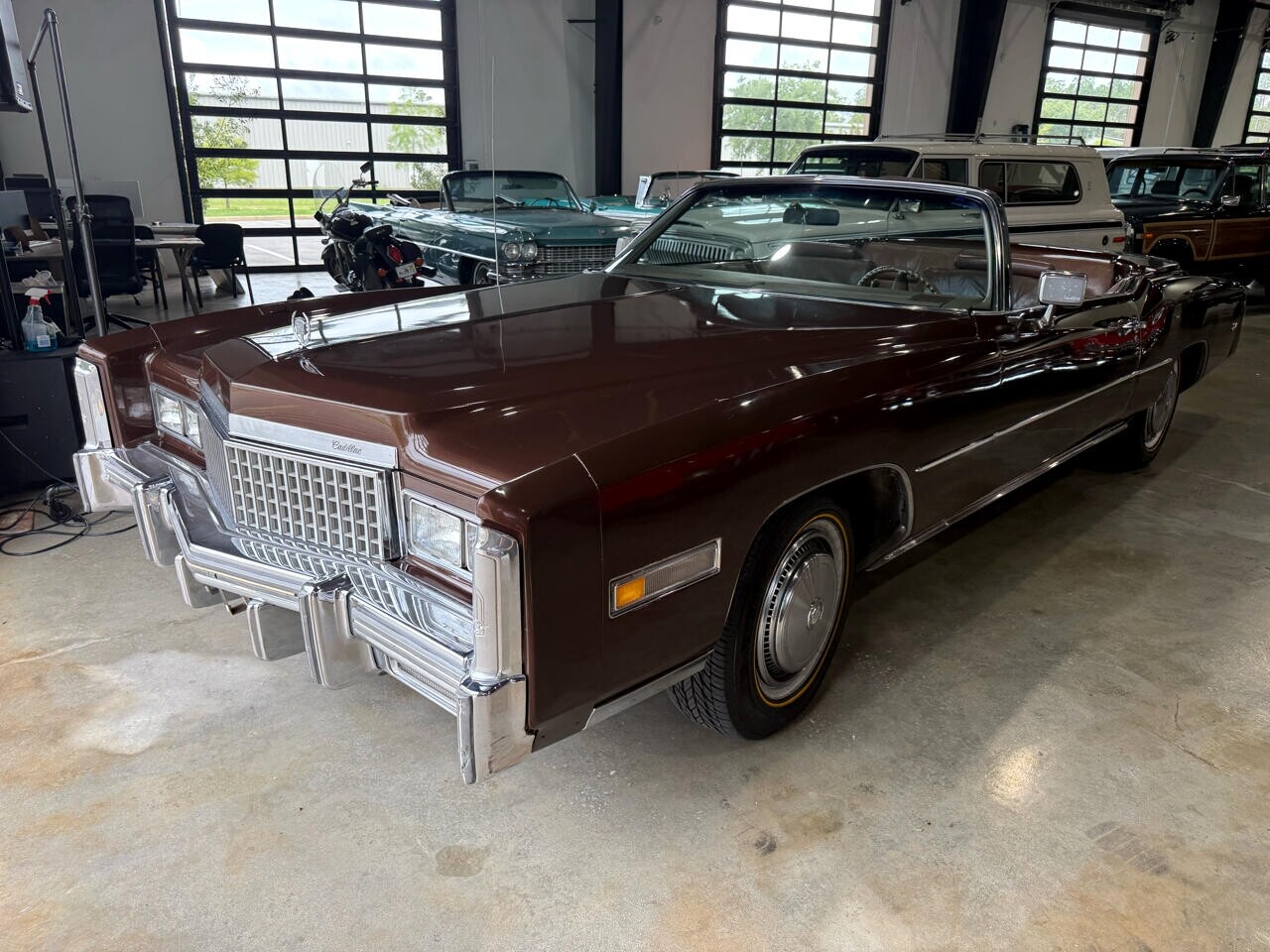 Cadillac-Eldorado-1975-Classic-Car-38
