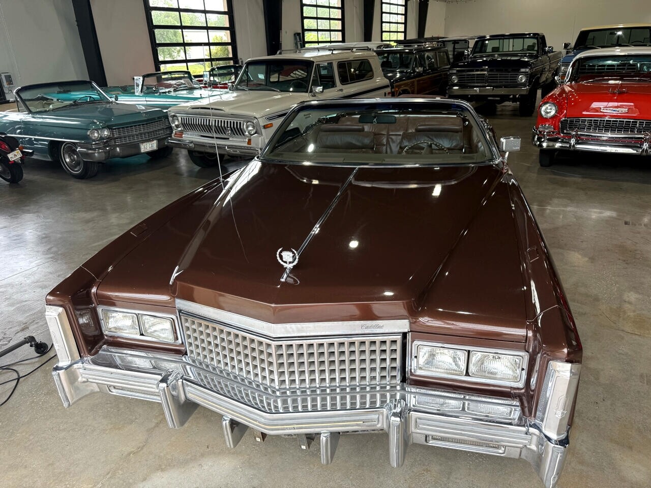 Cadillac-Eldorado-1975-Classic-Car-39
