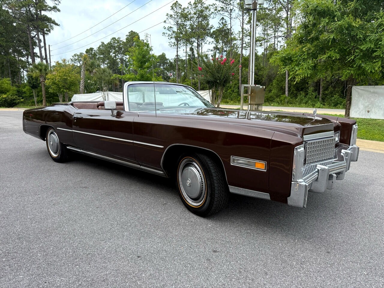 Cadillac-Eldorado-1975-Classic-Car-7