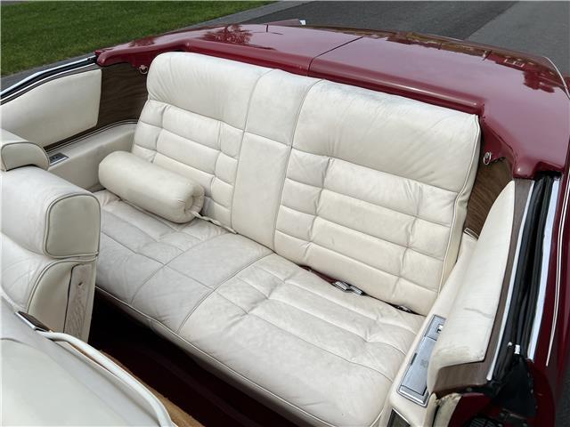 Cadillac-Eldorado-1975-Convertible-28