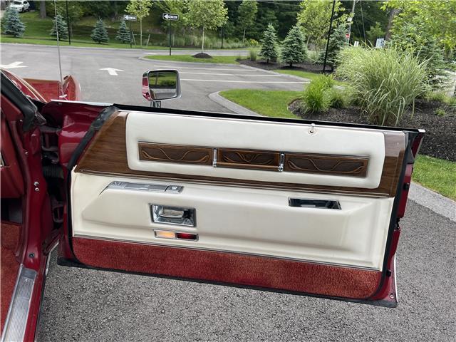 Cadillac-Eldorado-1975-Convertible-32
