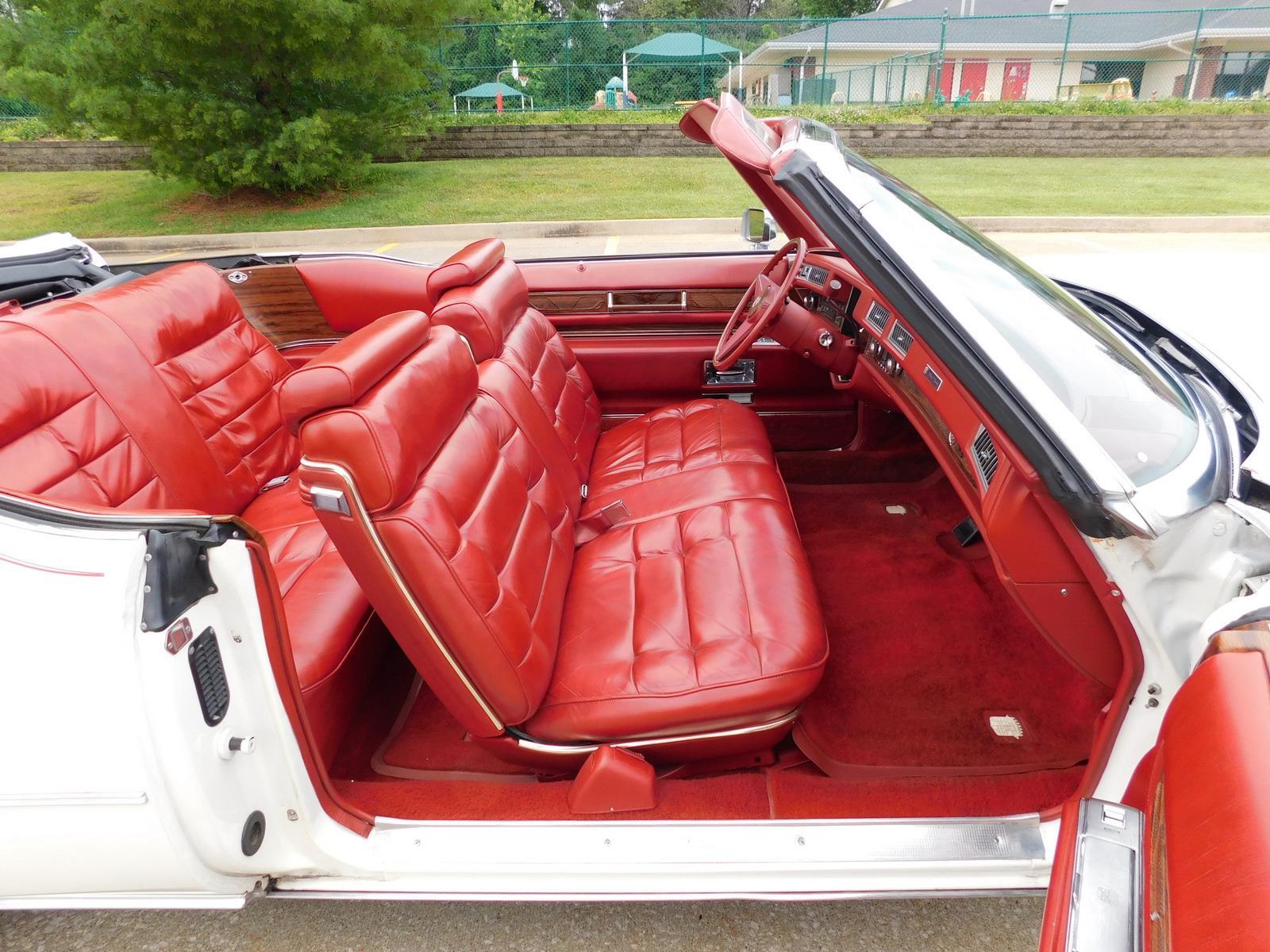 Cadillac-Eldorado-1976-CONVERTIBLE-13