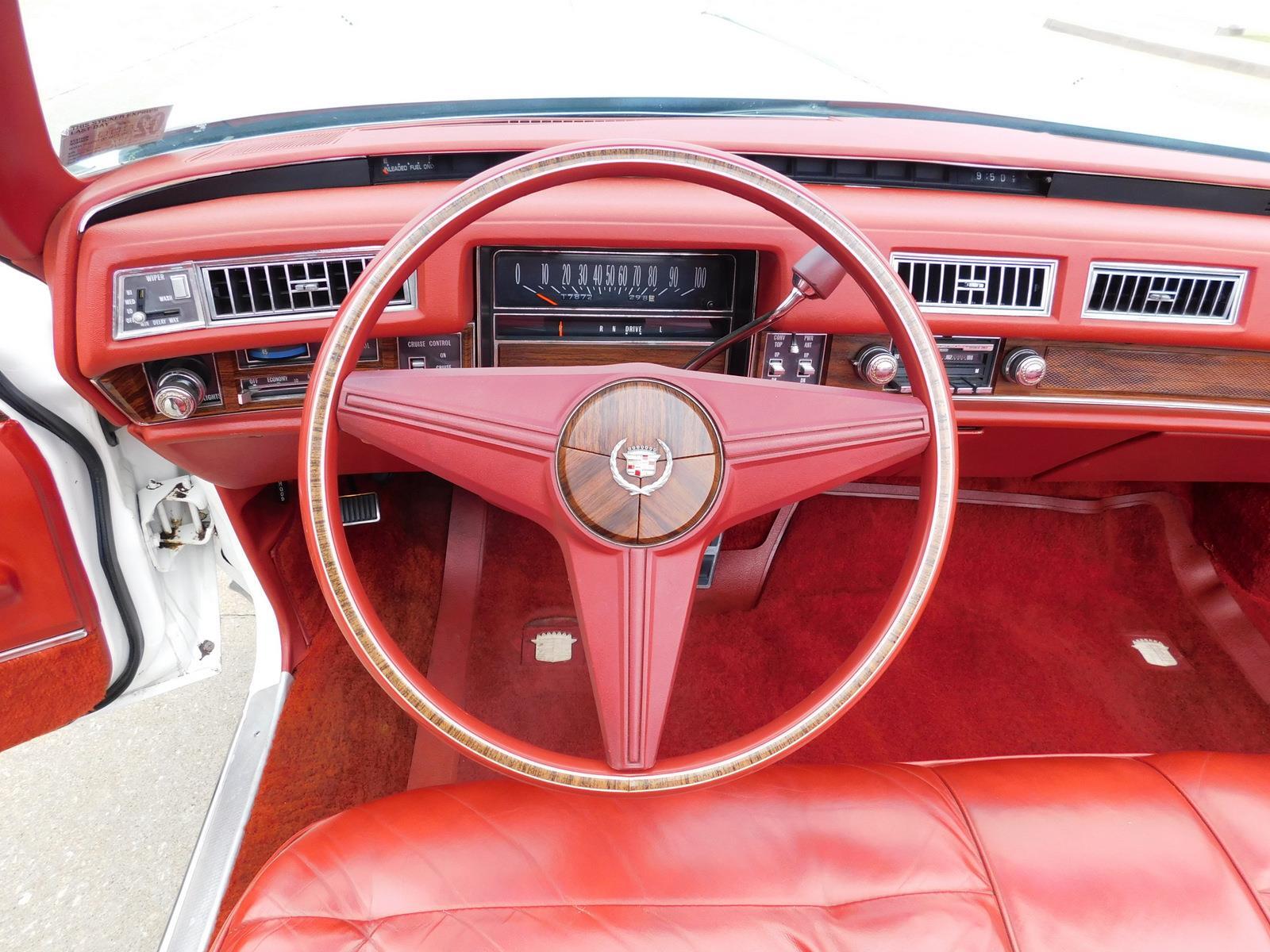 Cadillac-Eldorado-1976-CONVERTIBLE-38