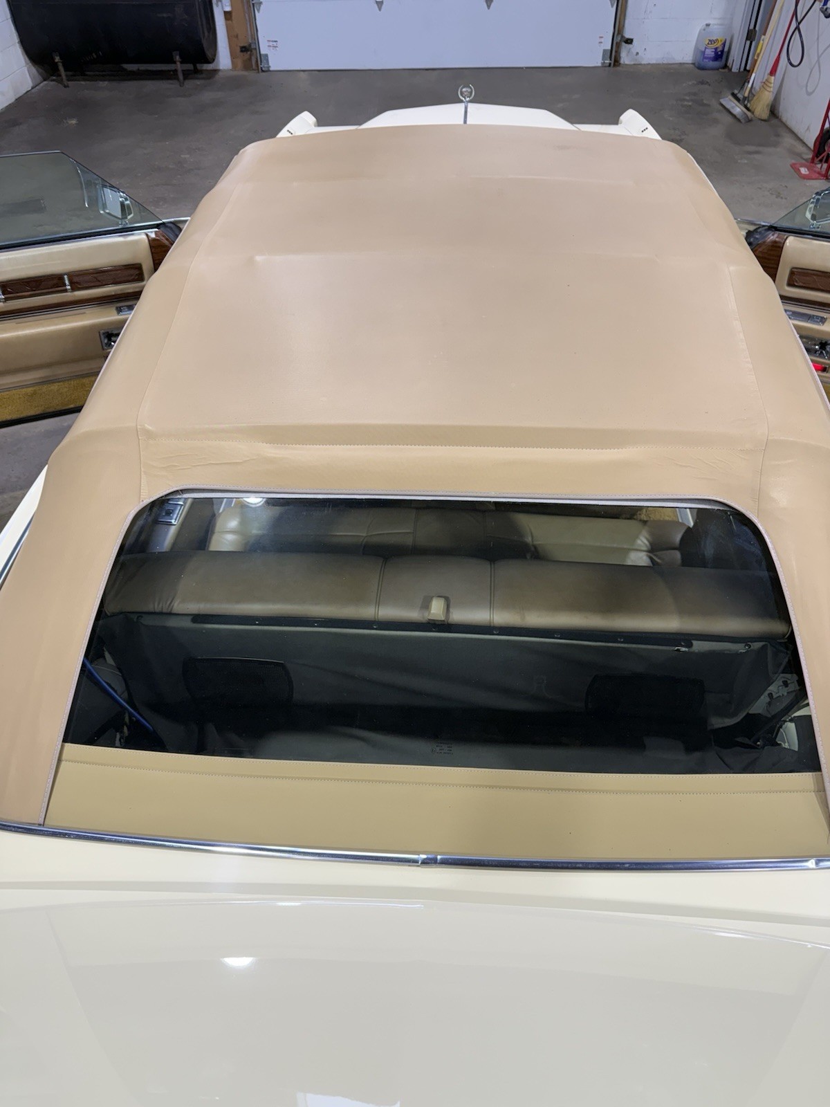 Cadillac-Eldorado-1976-Convertible-14