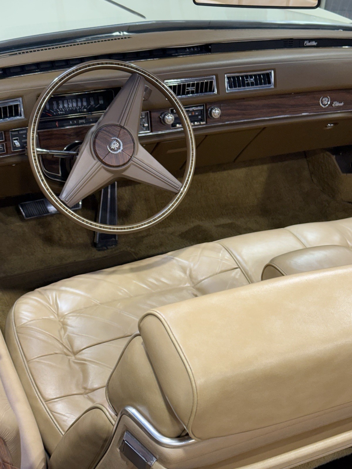 Cadillac-Eldorado-1976-Convertible-16