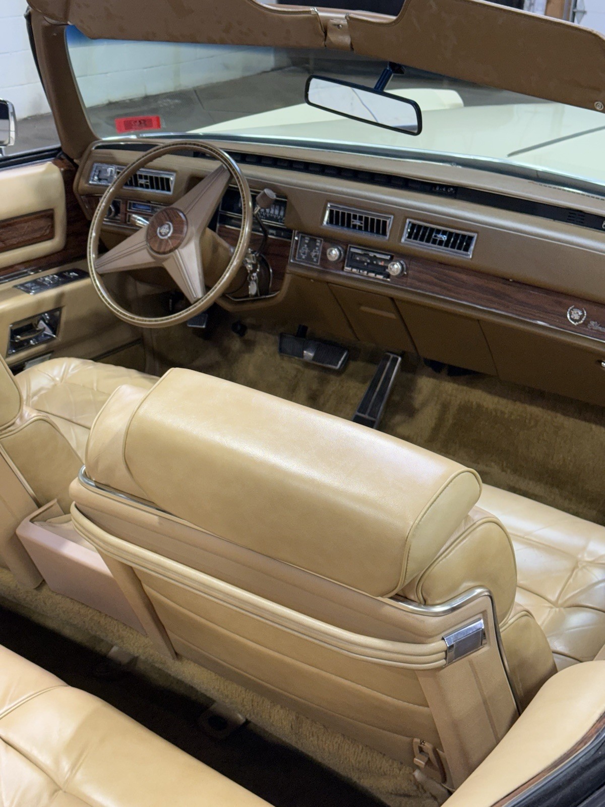Cadillac-Eldorado-1976-Convertible-19